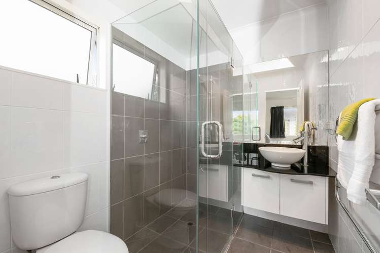 96 Basley Road Owhata_12