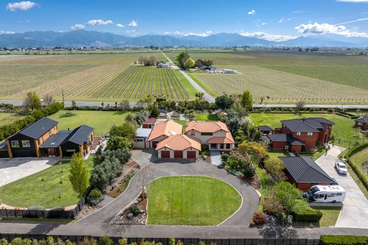 32 Bradleigh Park Fairhall_15