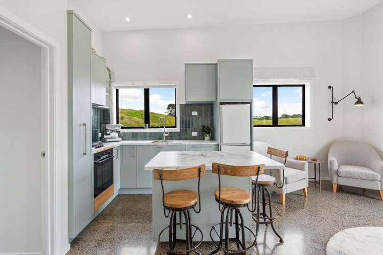 49 Honey Road Waiuku_19