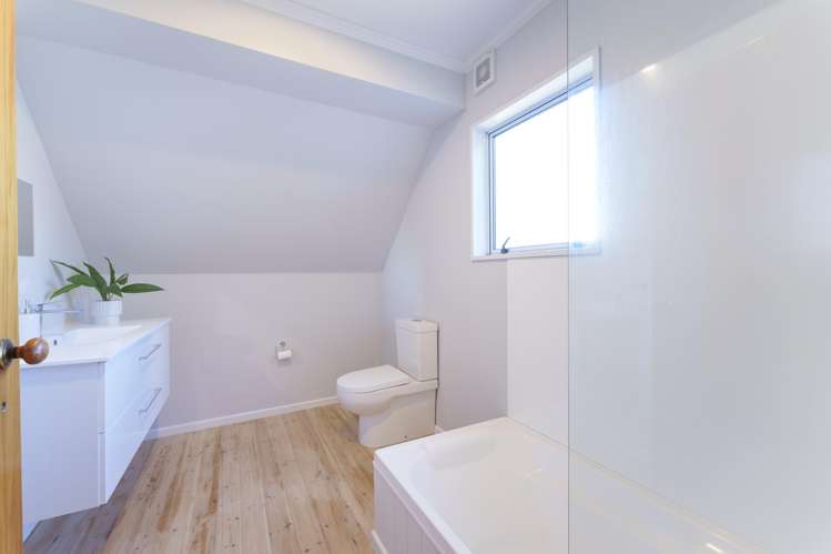 58 Momorangi Crescent Redwood_21