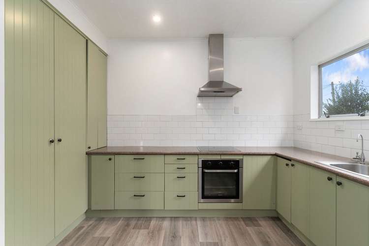 42 Wyndham Street Carterton_5