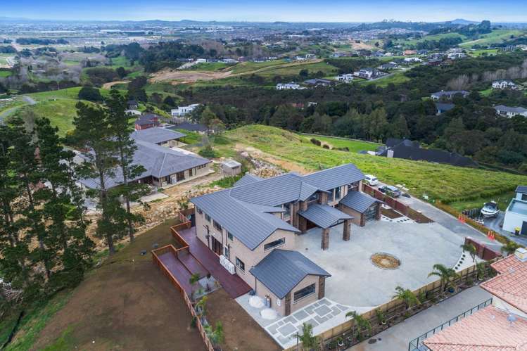 760 Redoubt Road Flat Bush_17