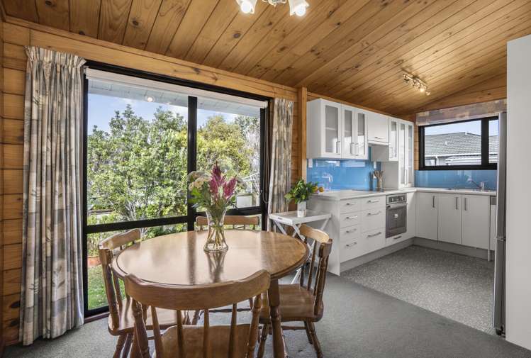 62 Cypress Drive Maungaraki_6