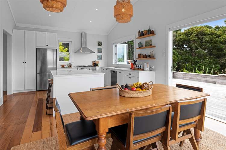 221 Mountain Road Maungaturoto_6