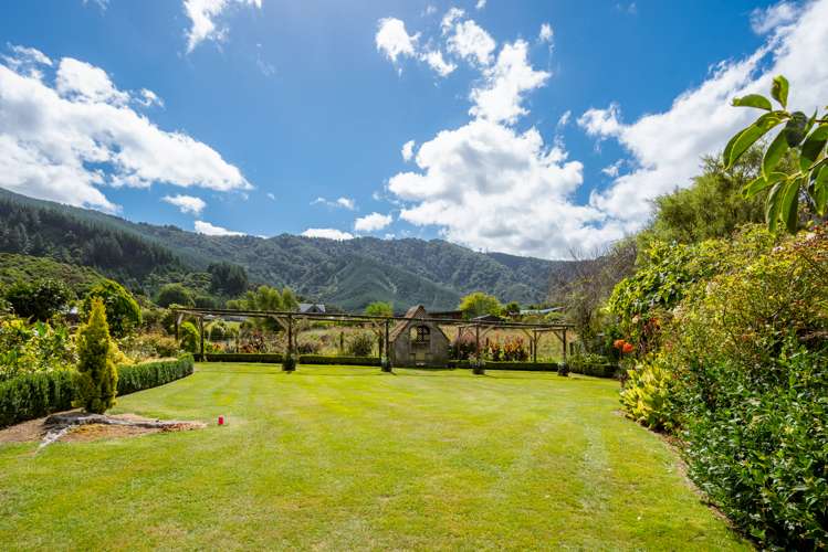 355 Anakiwa Road Anakiwa and Surrounds_16