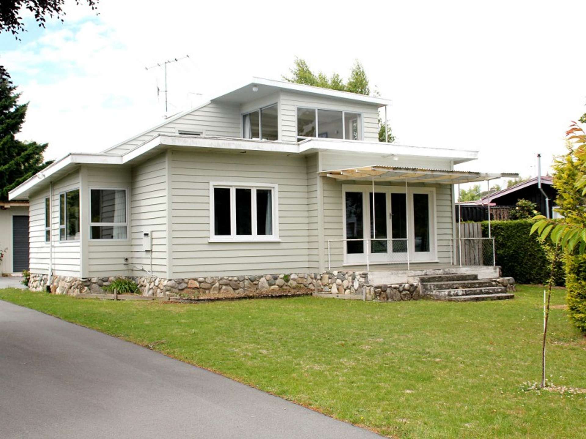 23 Home Street Manapouri_0