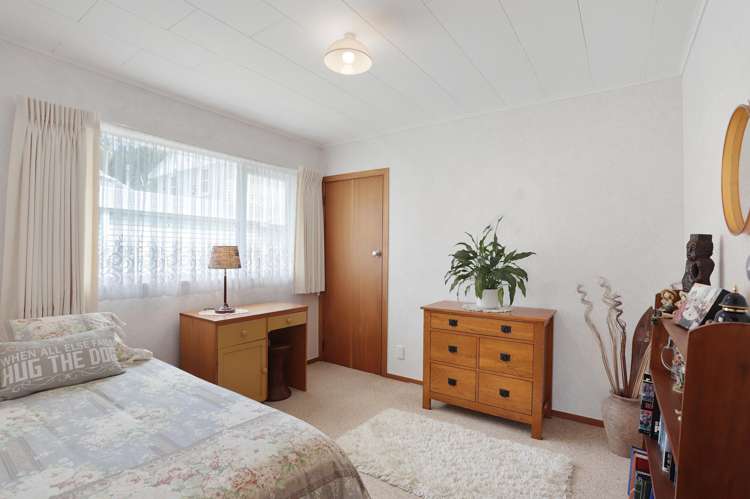 211 Woodlands Park Road Titirangi_13