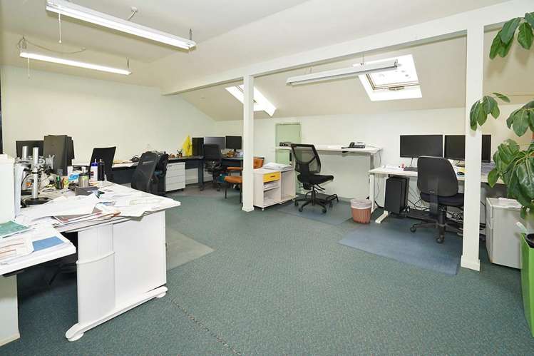 7 Hardley Street Hamilton Central_2