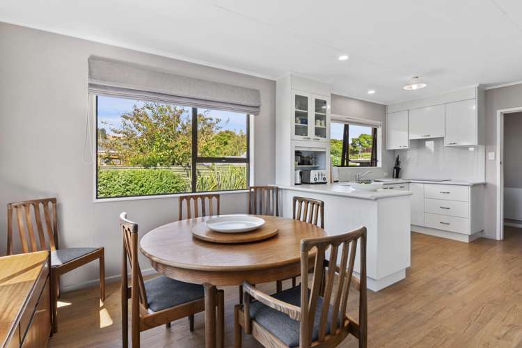 48 Eighty Eight Valley Road Wakefield_11