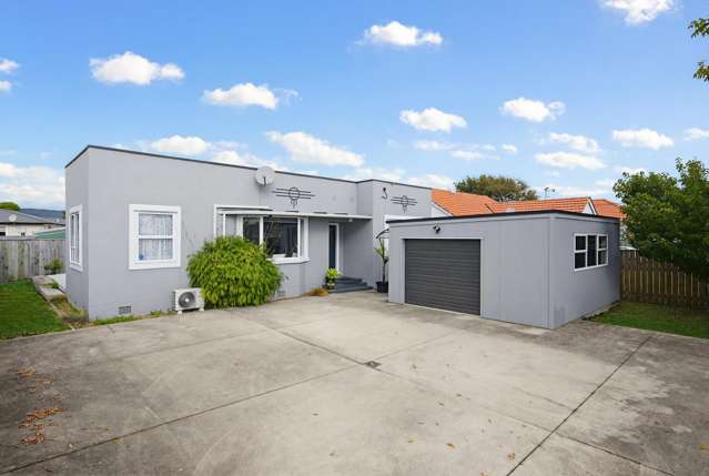 Stylish and Ready in Great Location