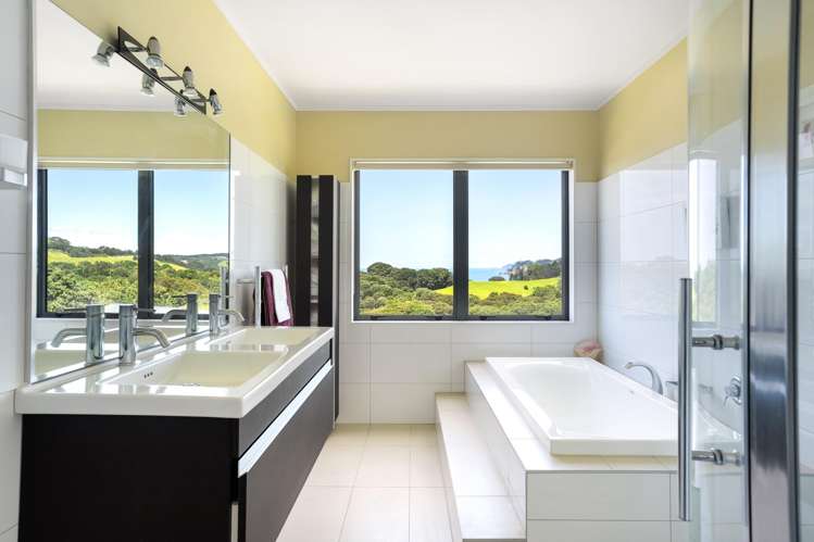 431 Onemana Drive Onemana_2