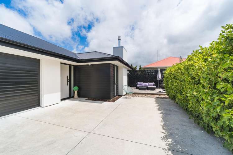 6 Ngaio Street West End_19