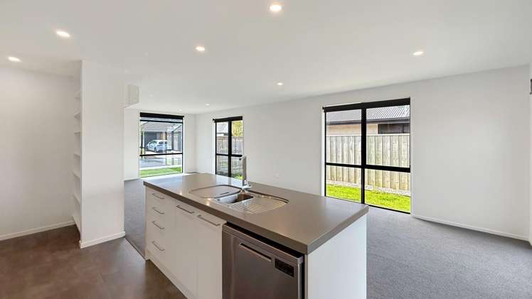 13 Quinn Cr Woodend_3