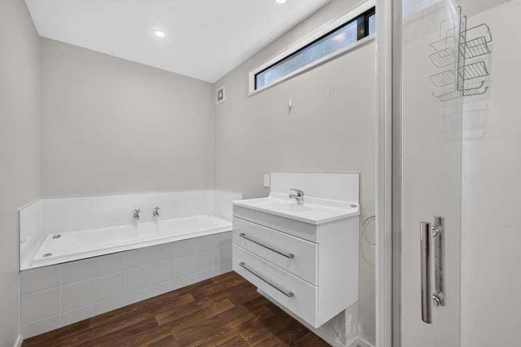 60 Soleares Avenue Mount Pleasant_19