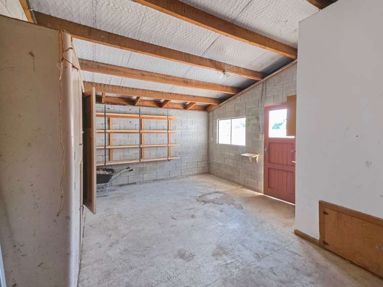 11 Railway Esplanade Gore_23