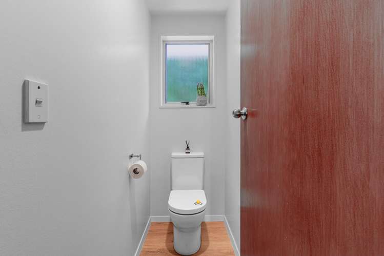 11 Gibson Drive Hornby_13