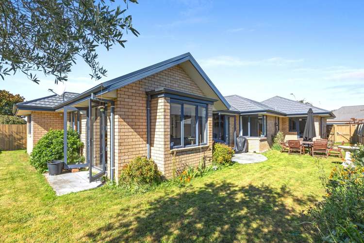 6 Sheraton Place Redwood_12