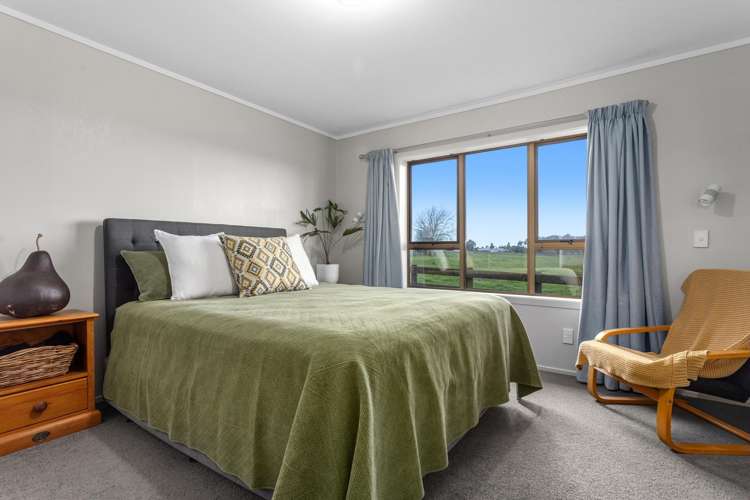 97 East Bank Road Thornton_18