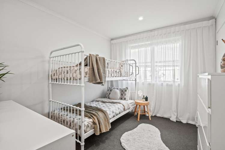 37 Myles Way Lower Shotover_13