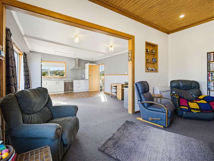 10 Keatoa Terrace Owaka_9