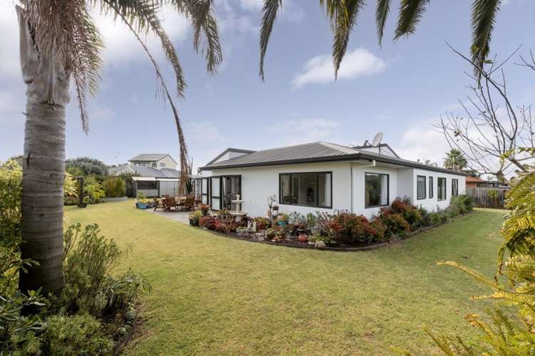 76 Dalton Drive Papamoa_4