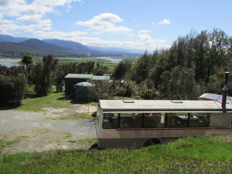 1712 State Highway 7 Moana / Lake Brunner_18