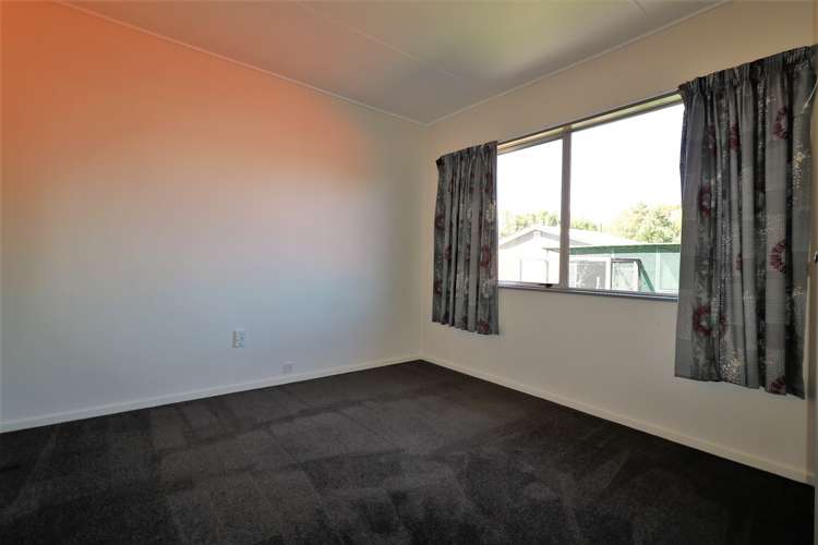 66 Victoria Street Carterton_9