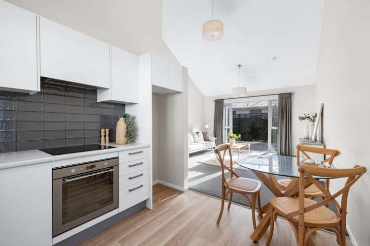 2/11 Harvey Terrace Richmond_4