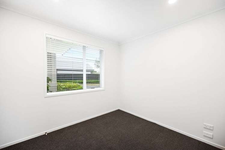 22 Darjon Drive 2750_12