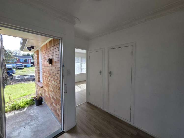 78 Woolfield Road 10695_10