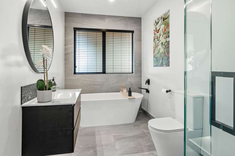 21 Coprosma Crescent Waipahihi_18