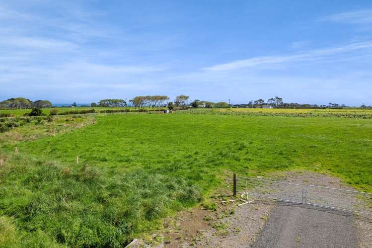 7104 South Road Warea_21