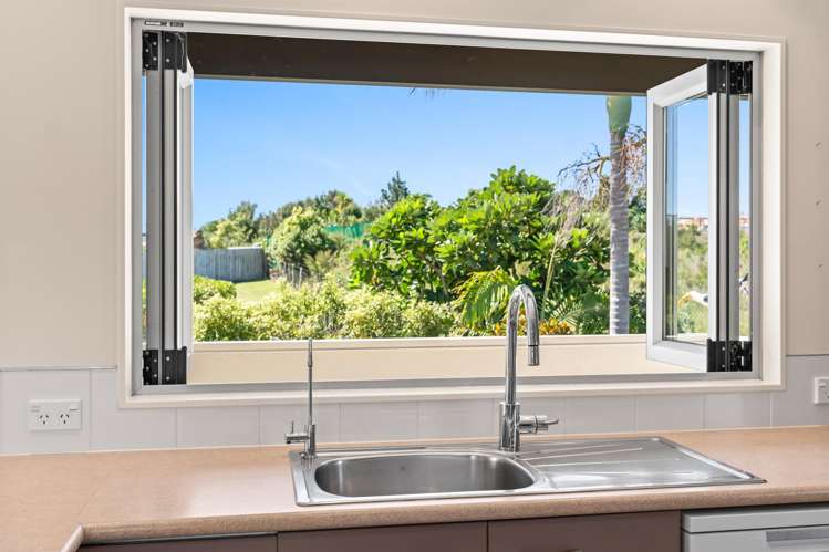9 Margaret Way Langs Beach_13