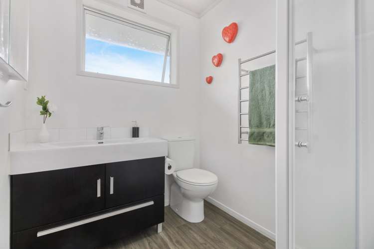 1/1 Vida Place Howick_8