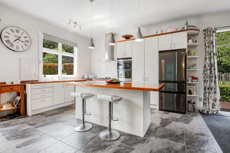 11 Burne Road Waitoki_38