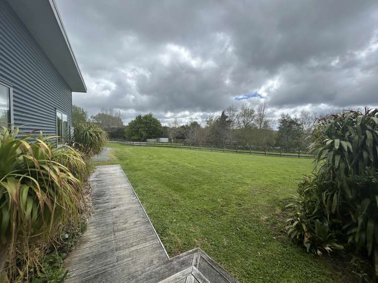 41 Lara Lane Kaiwaka_21
