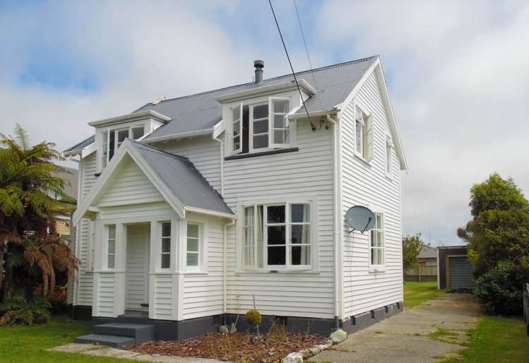 215 Hampden Street Hokitika_19