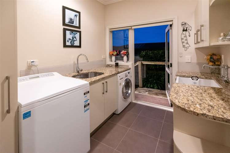 1a Gracechurch Drive Flat Bush_36