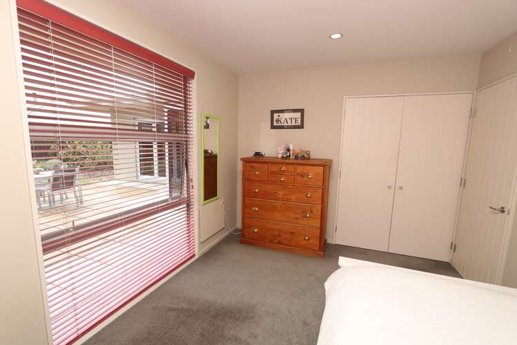 67 Farm Road Allenton_13