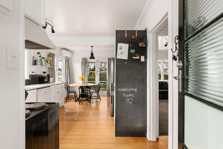 7 Rimu Street Gate Pa_4