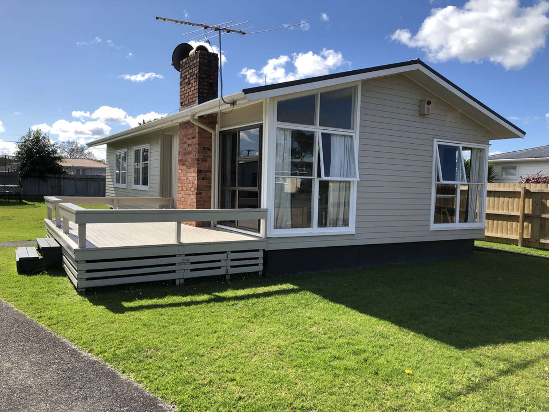 9 Brennan Avenue Te Atatu Peninsula_0