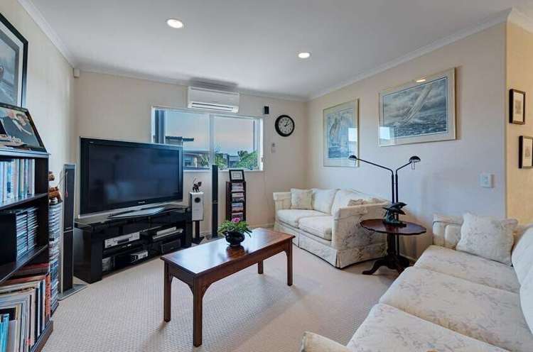 97 Pine Harbour Parade Beachlands_10