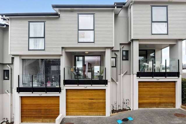 6/10 Silver Moon Road Albany_1