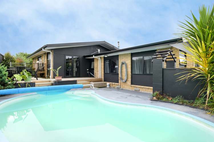 11 Leonard Place Dinsdale_2