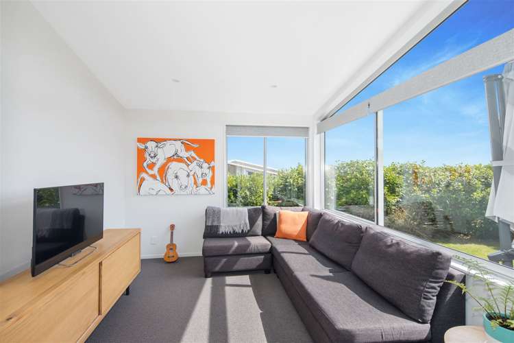 51 Red Beech Avenue Woodridge_7