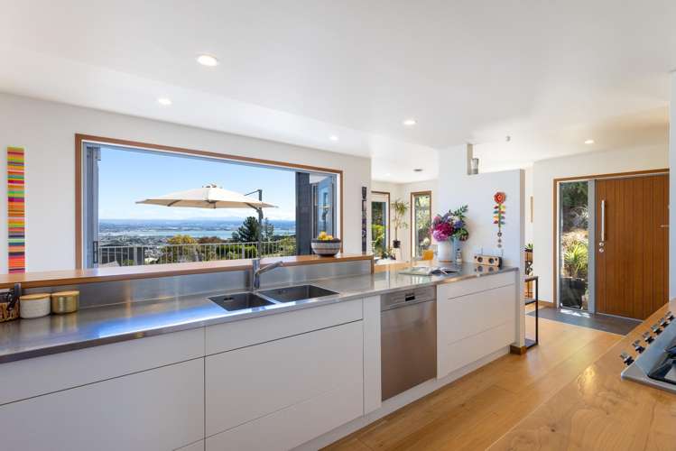 367 Princes Drive Britannia Heights_11