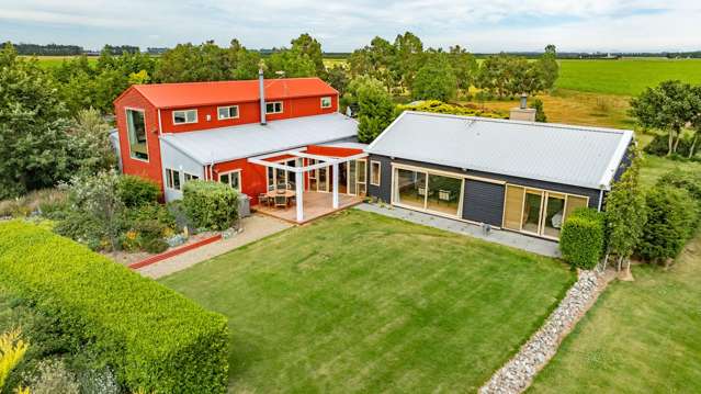 Live off the land in style