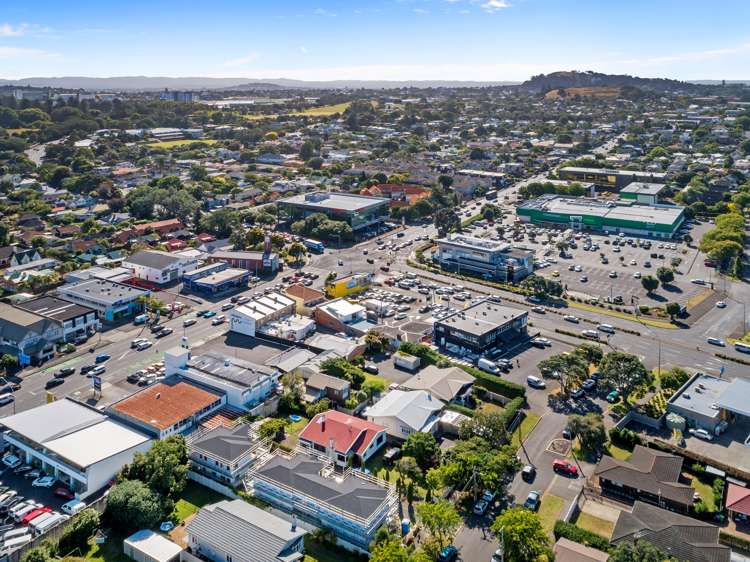 136 Green Lane East Greenlane_2