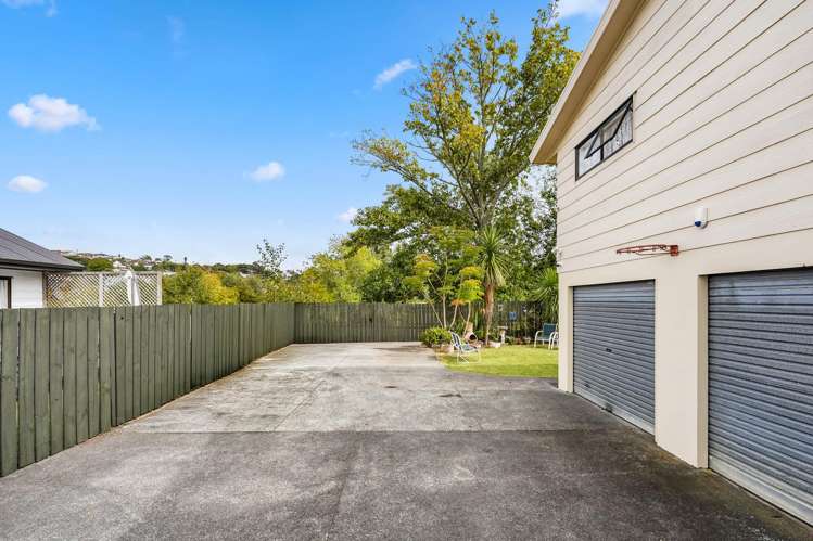 2/109 Athena Drive Totara Vale_13