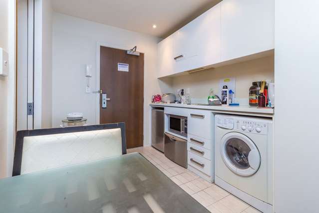 710/10 Waterloo Quadrant Auckland Central_4